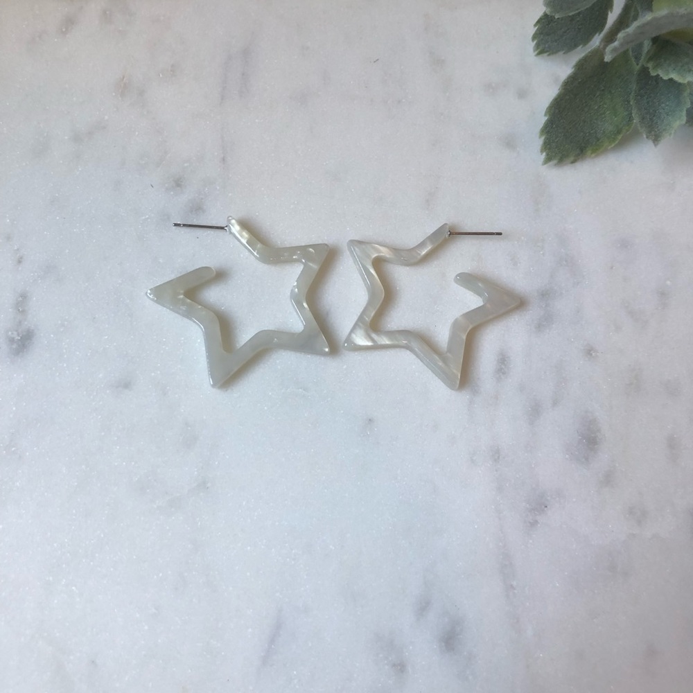 The Harlow - White Translucent Star Earrings - Picture 3 of 4